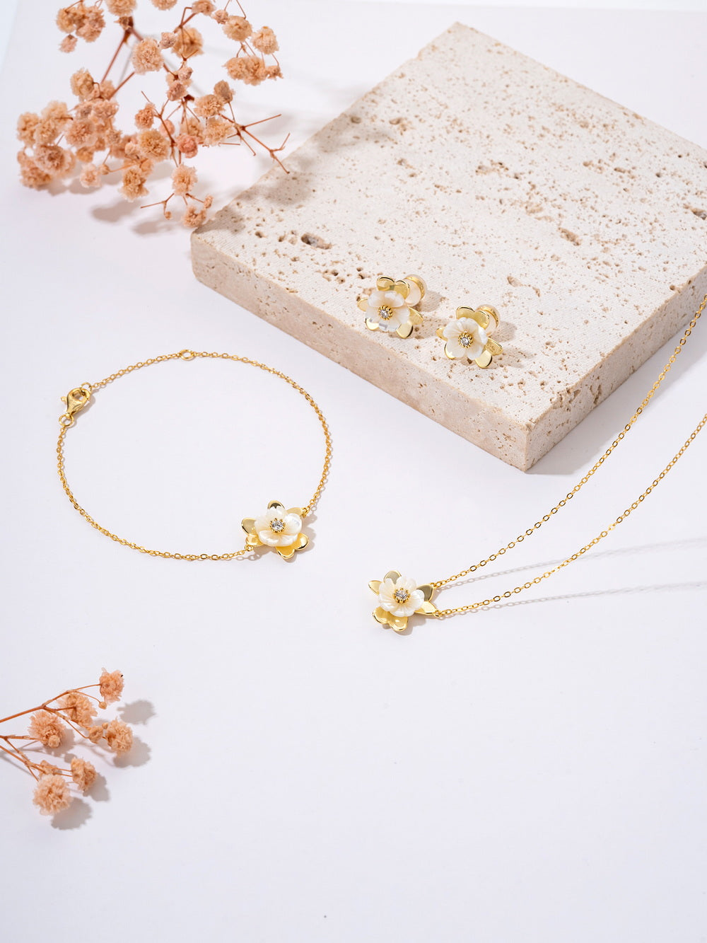 How to Choose the Perfect White Mother of Pearl Necklace with 5A Cubic Zirconia? - Joy & Rachel