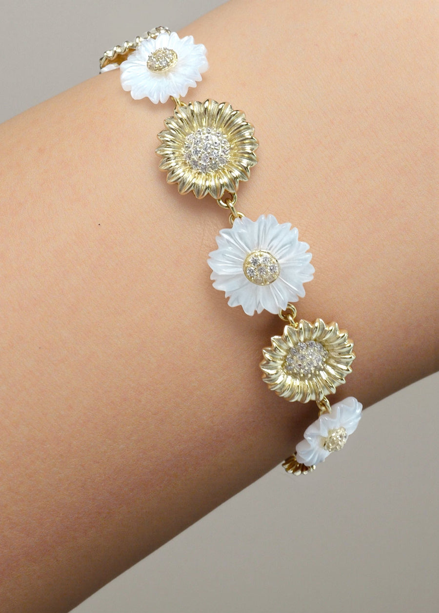 Mother of Pearl Gold Daisy Flower Bracelet