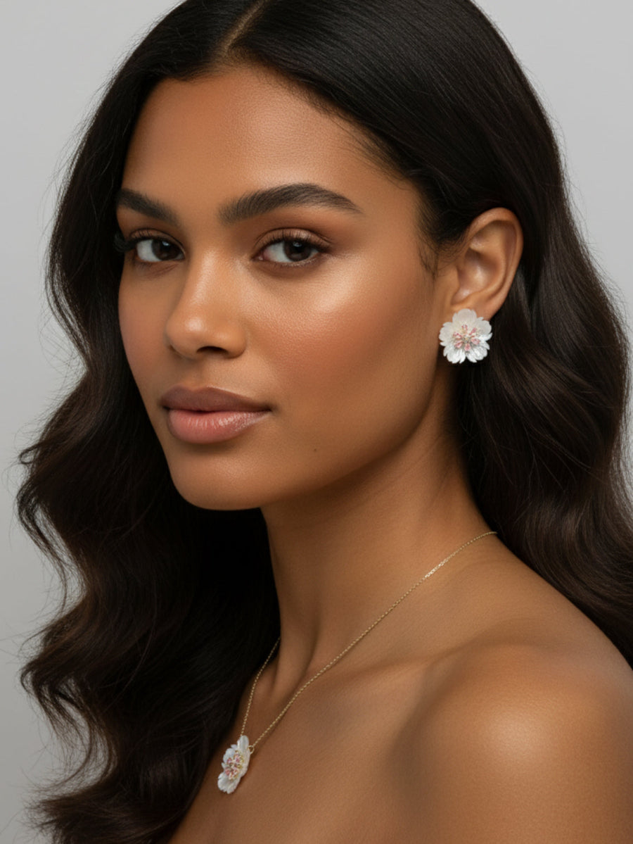 Vintage Mother of Pearl Flower Stud Earrings