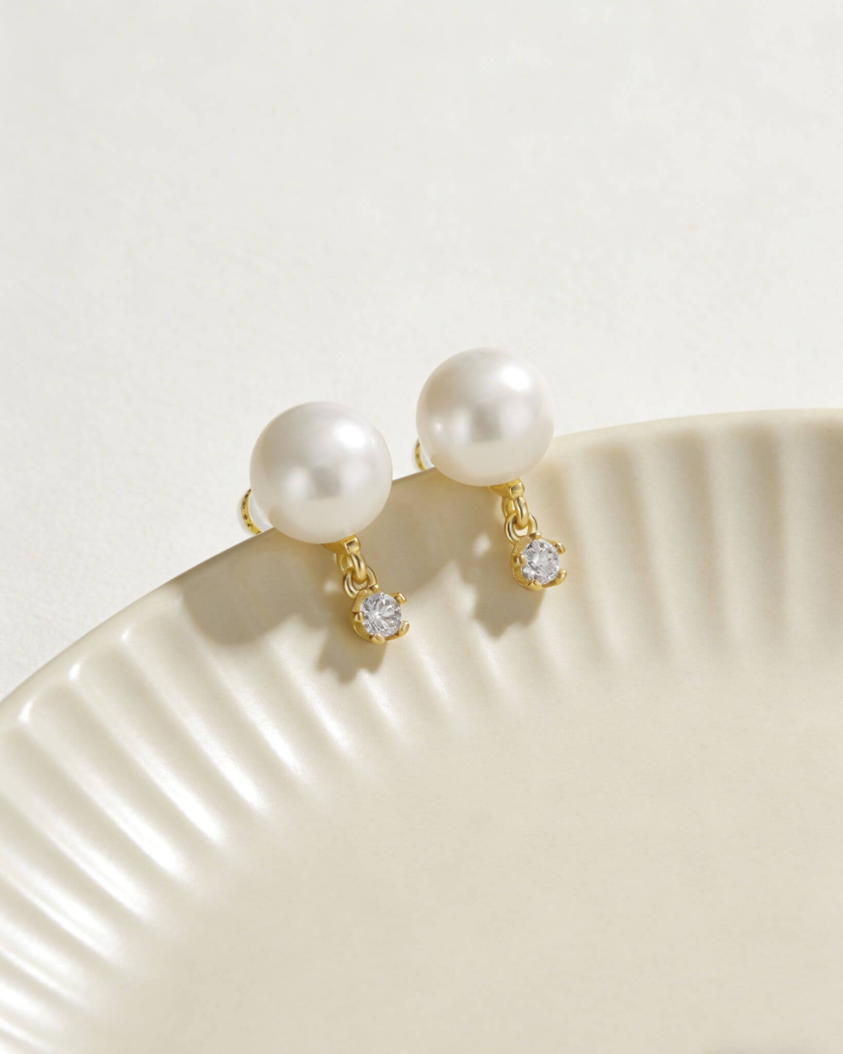 Splendid Fresh Water Pearl with CZ Dangle Earrings