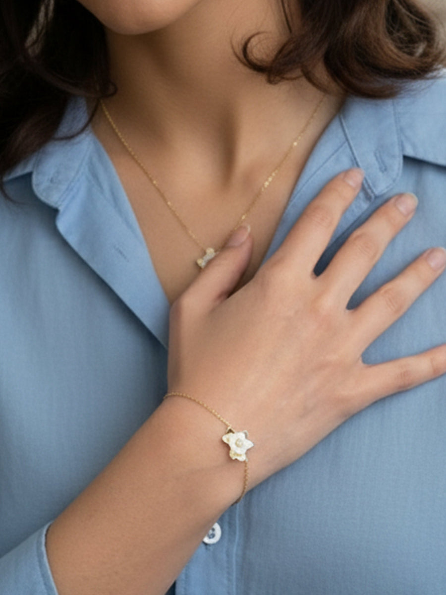 Freshness Flower Mother of Pearl Bracelet