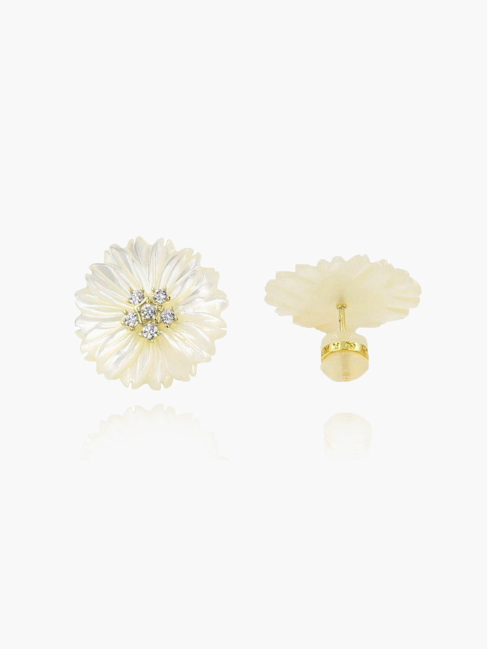 Daisy Flower Mother of Pearl Studs Earrings