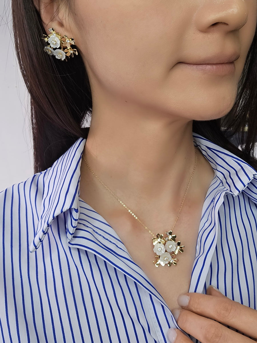 Flower Mother of Pearl and Exquisite Earrings