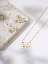 Load image into Gallery viewer, Mother of Pearl Elegant Flower Chain Necklaces
