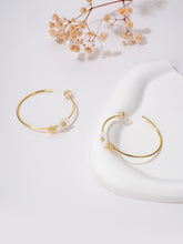 Load image into Gallery viewer, Daisy Flower with CZ 3/4 Hoop Earrings
