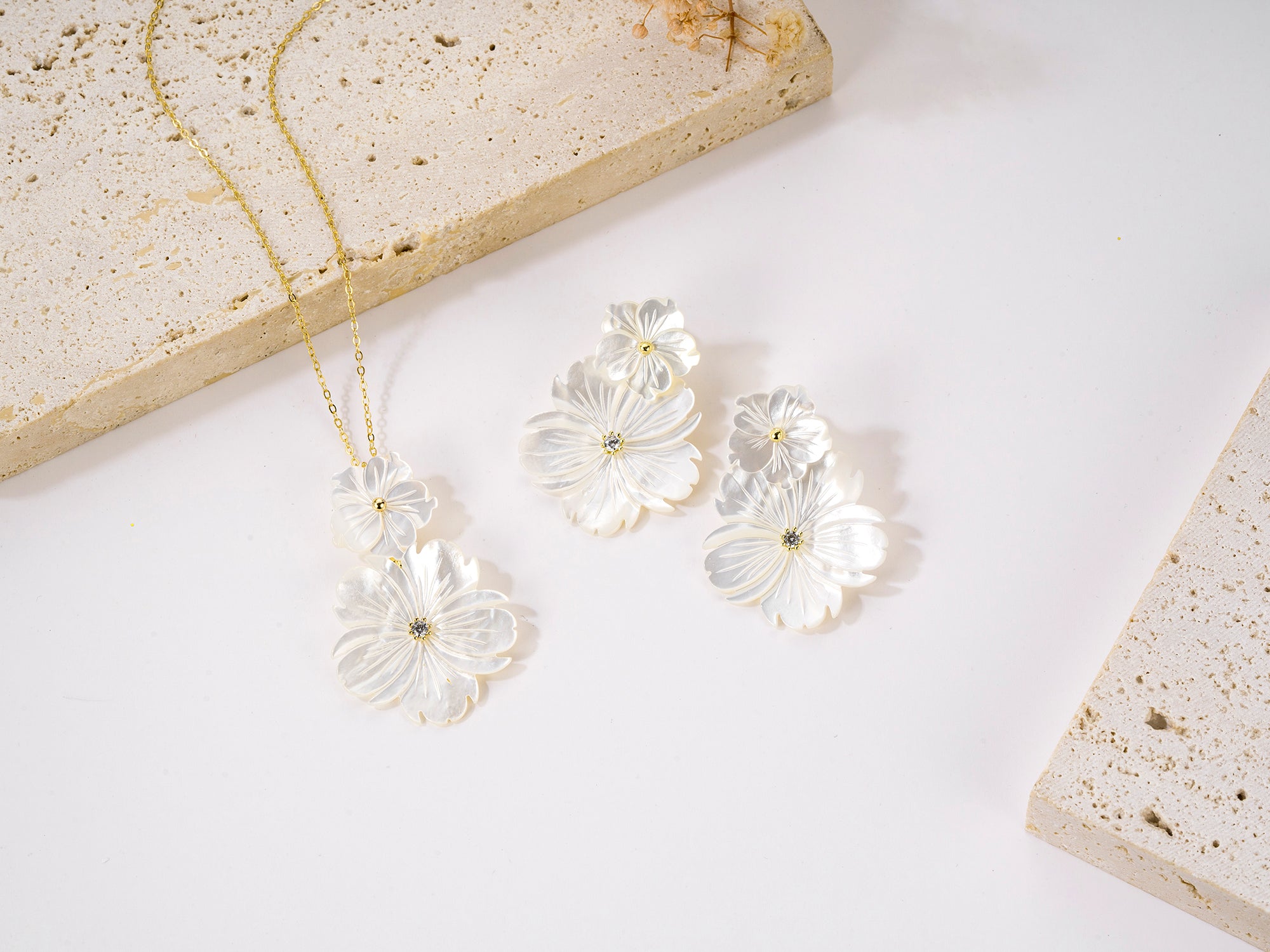 Double Flower Mother of Pearl Necklace