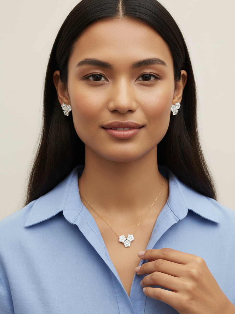 Mother of Pearl Elegant Three Flower Necklace