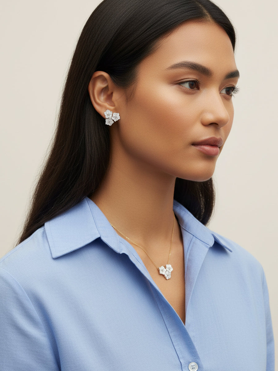 Mother of Pearl Elegant Three Flower Necklace