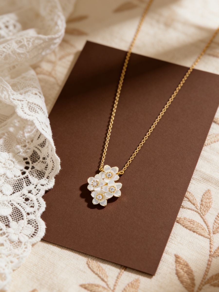 Mother of Pearl Four Flowers Necklace