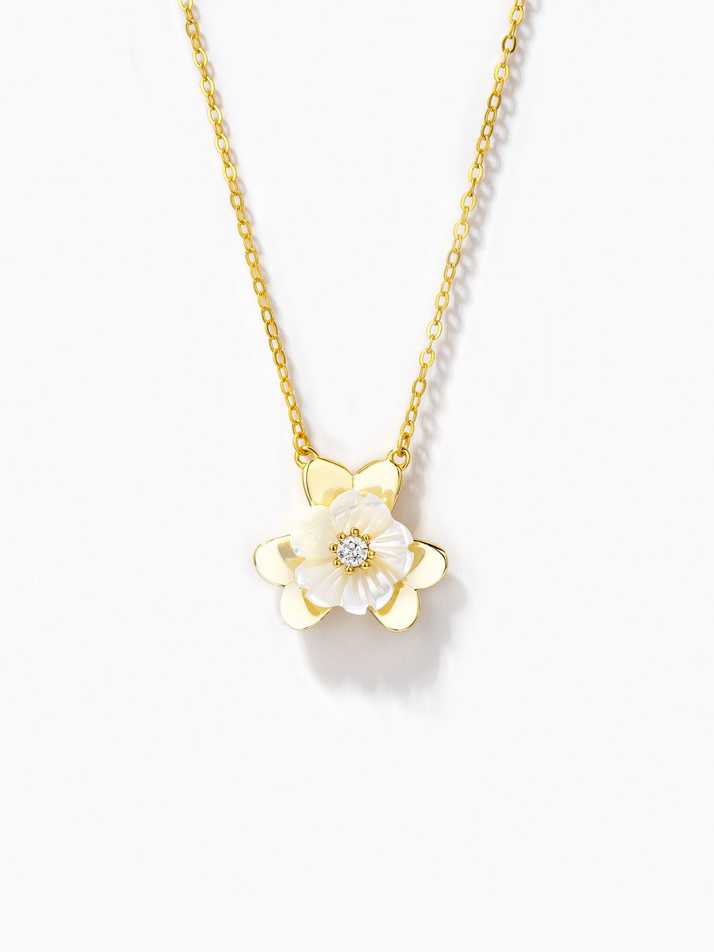 Freshness Flower Mother of Pearl Necklaces