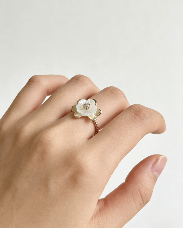 Mother of Pearl Freshness Flower Ring – Joy & Rachel Mother of Pearl Freshness Flower Ring – Joy & Rachel