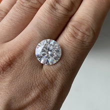 Load image into Gallery viewer, D Color VVS1, Excellent Cut  Round Moissanite  Loose Stone

